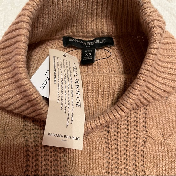 NWT Banana Republic Sweater Cable Knit Crewneck XS Petite - Picture 1 of 12